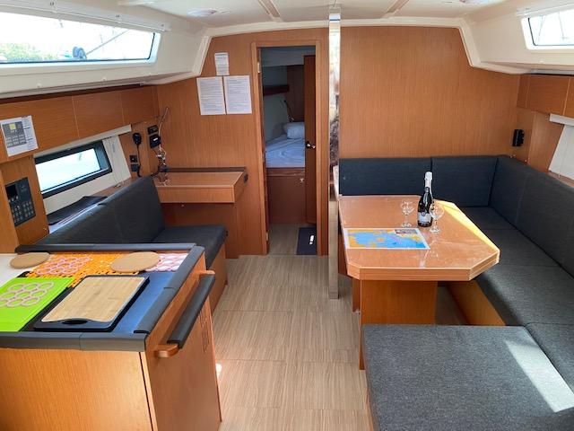 Interior image - 2