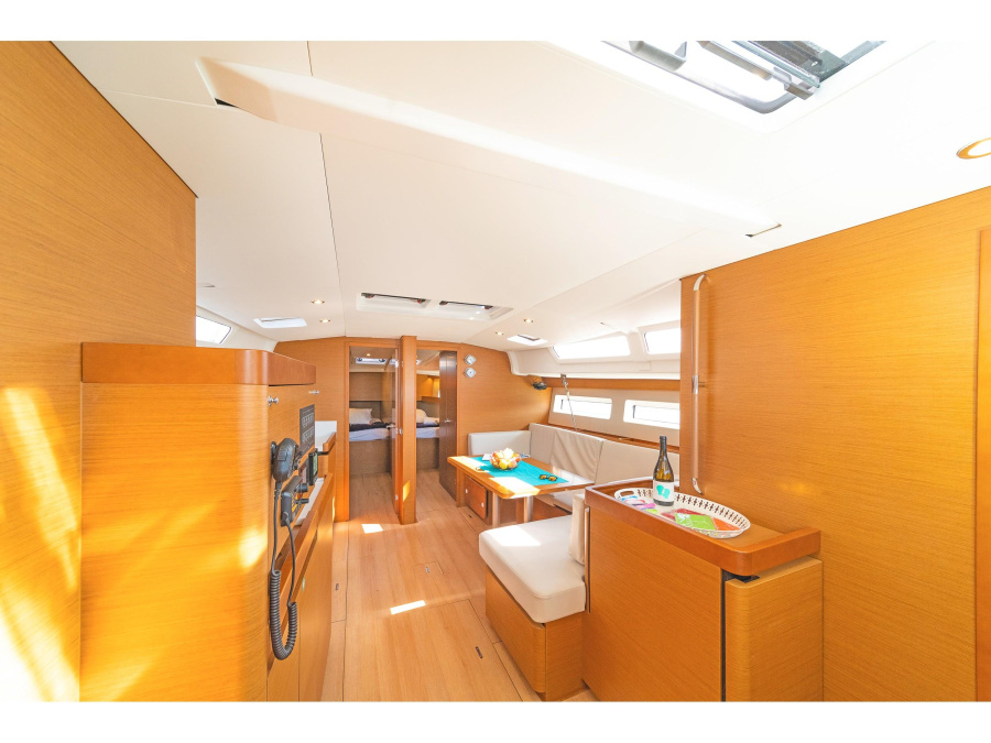 Interior image - 1