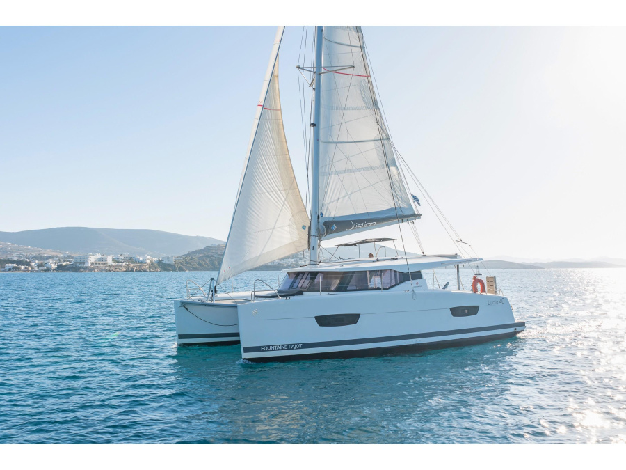 Photo #1 - Lucia 40 (E.S. II) en Port of Lefkas - 11187