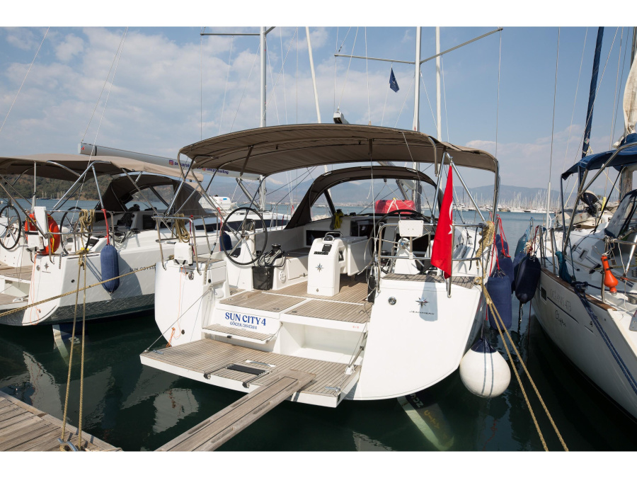 Photo #1 - Sun Odyssey 440 (Suncity 4) en Yacht Club Mai - 16635