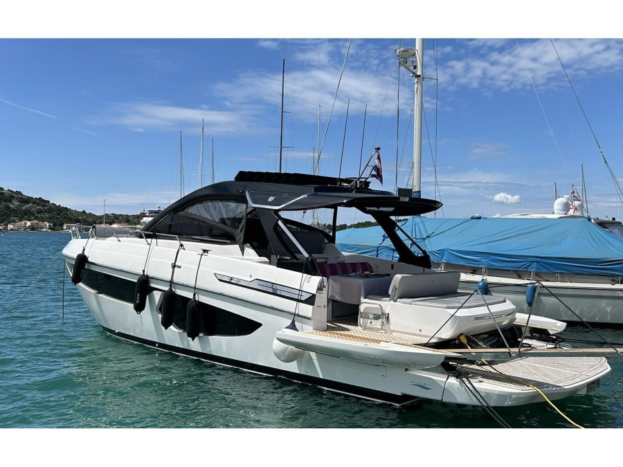 Photo #1 - FIM 440 Regina (Ginger) en Marina Hramina - 67528