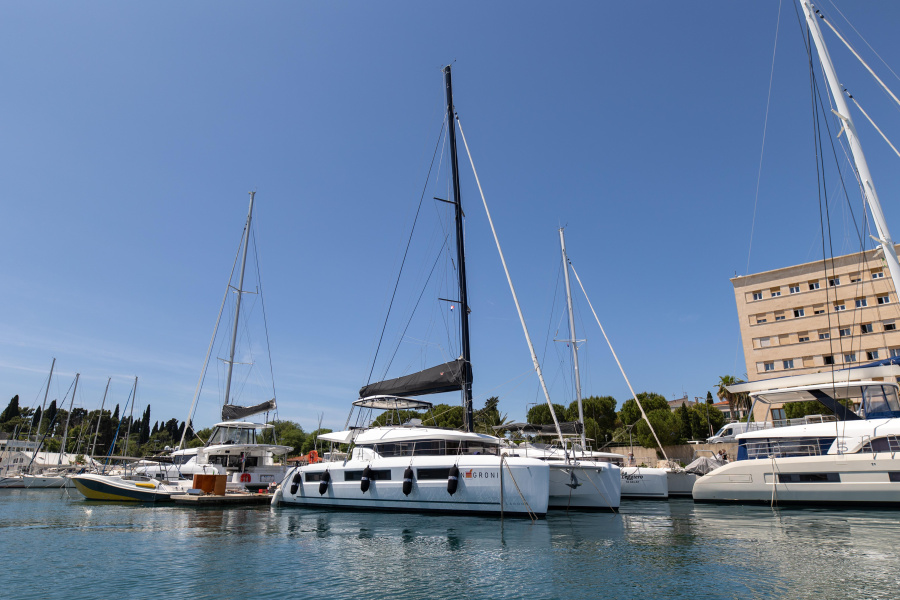 Photo #1 - Lagoon 51 (NEGRONI) en Marina Frapa - 12452