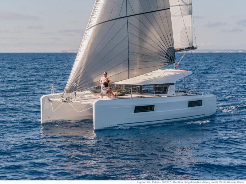 Photo #1 - Lagoon 40 (LINDA) en Port of / West Harbour - 15710