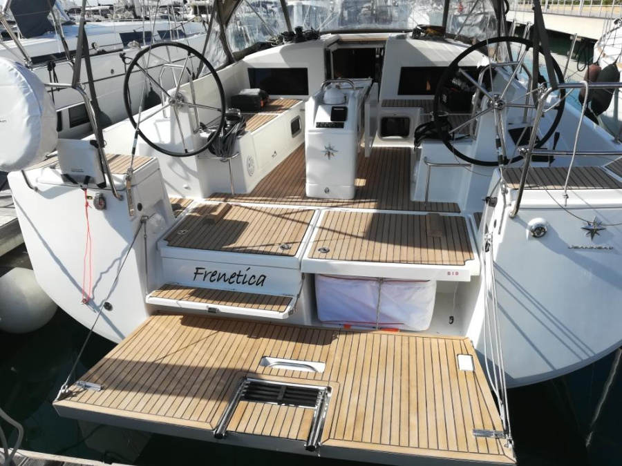 Photo #1 - Sun Odyssey 440 (Frenetica) en Marina di - 11886