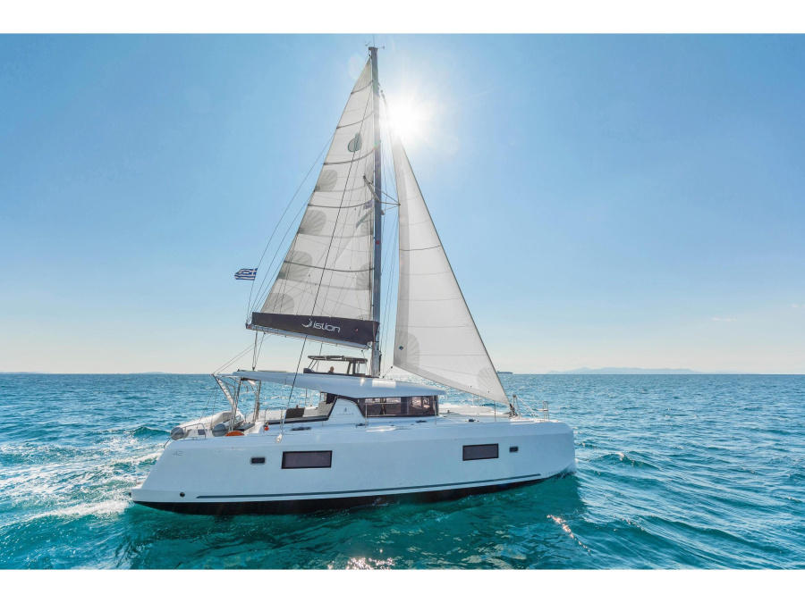 Photo #1 - Lagoon 42 A/C & GEN (Ionas) en Rhodes New Marina - 10321