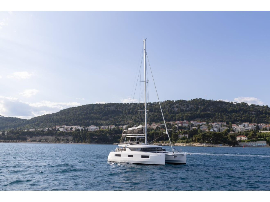 Photo #1 - Lagoon 46 (SKYFALL) en Port of / West Harbour - 13822
