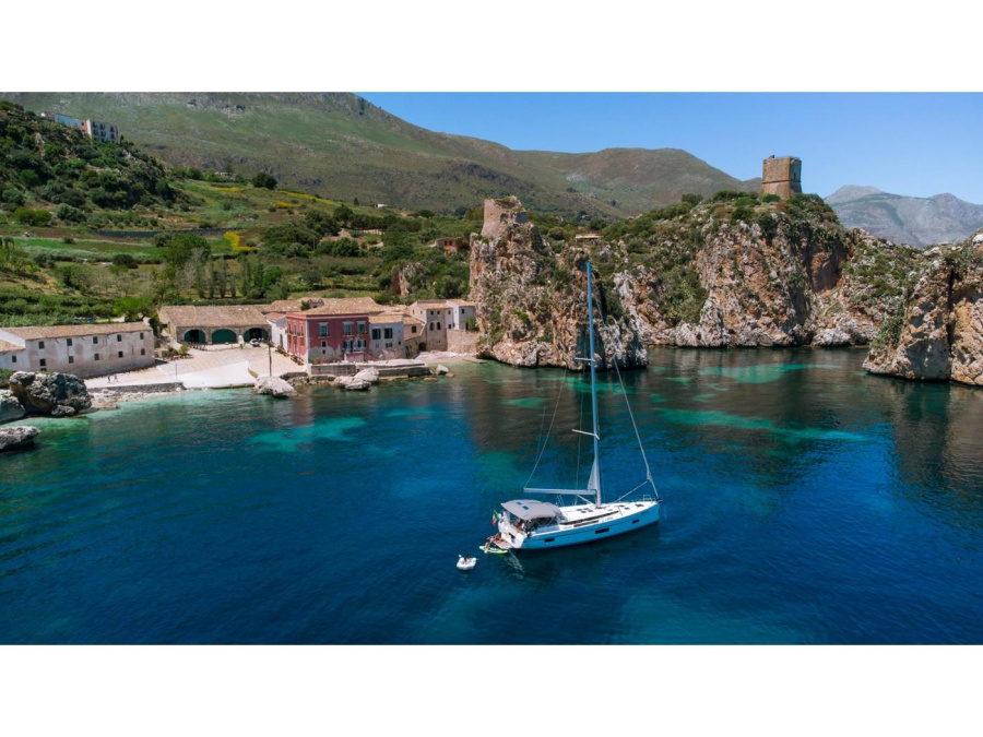 Photo #1 - Bavaria C50 (Calipso) en Porto di Castellammare del Golfo - 23419