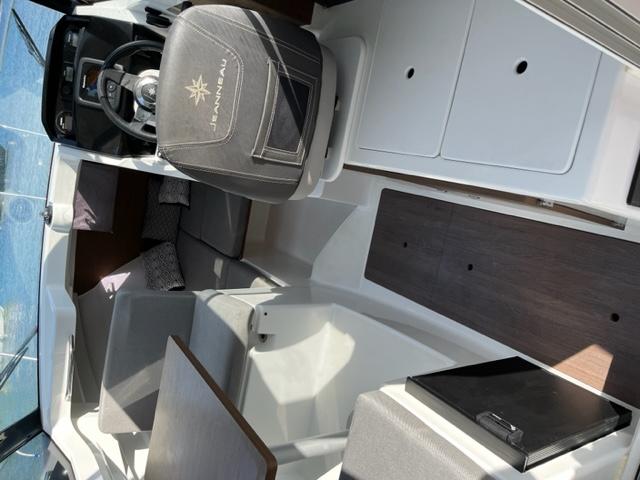 Interior image - 2