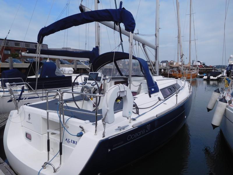 Photo #1 - Oceanis 31 (Alibi) en Quay Boat Haven - 16023