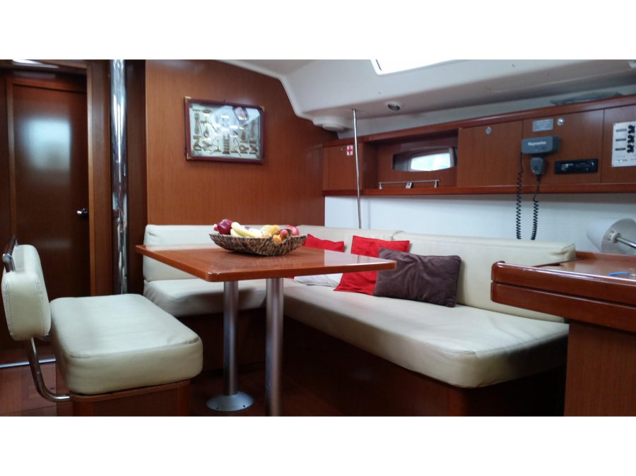 Interior image - 2