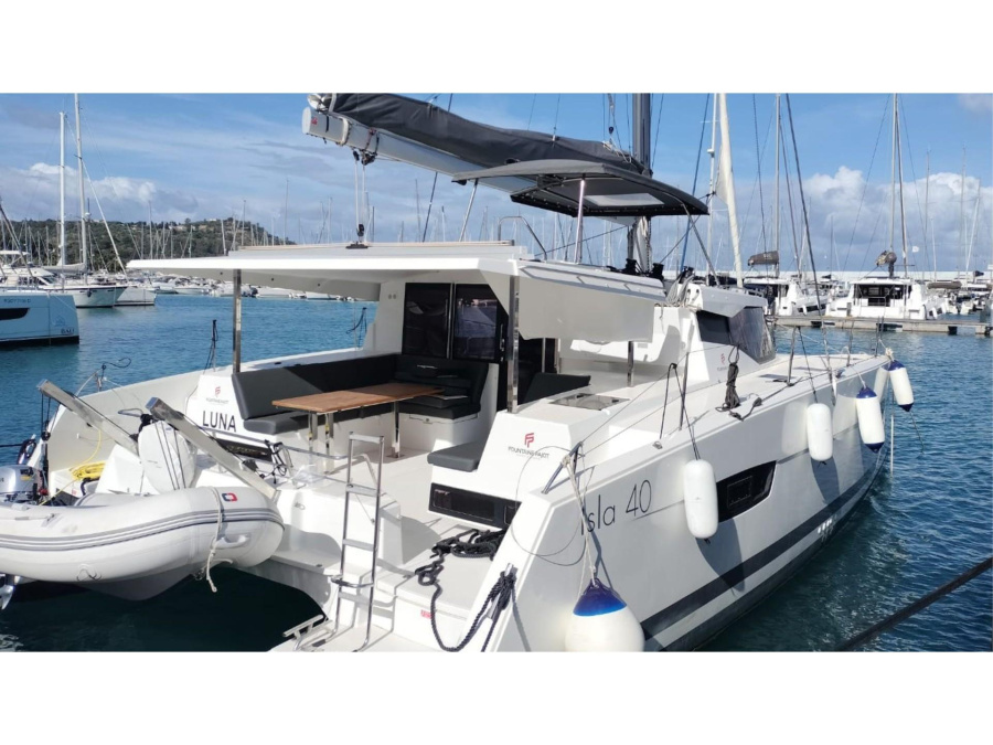Photo #1 - Isla 40 (Luna) en Marina di - 65045
