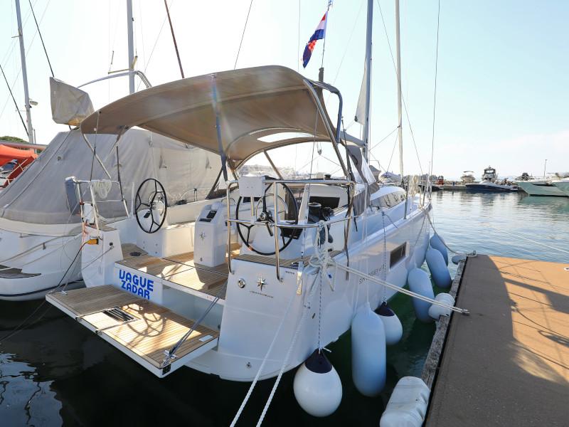 Main image - 0