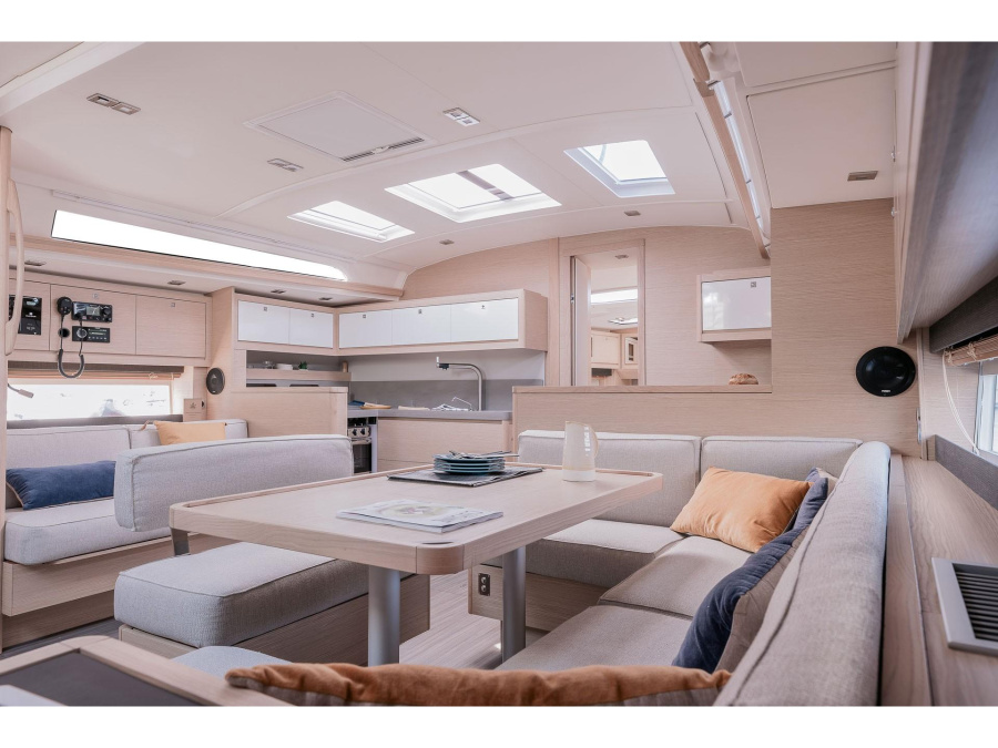 Interior image - 2