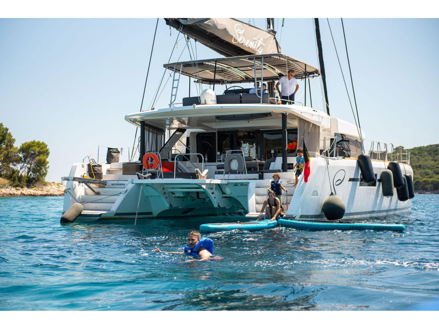 Photo #1 - Lagoon 52 (SERENITY I) en ACI Marina - 20961
