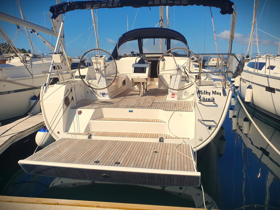 Photo #1 - Bavaria Cruiser 46 (Milky Way) en Marina - 14243