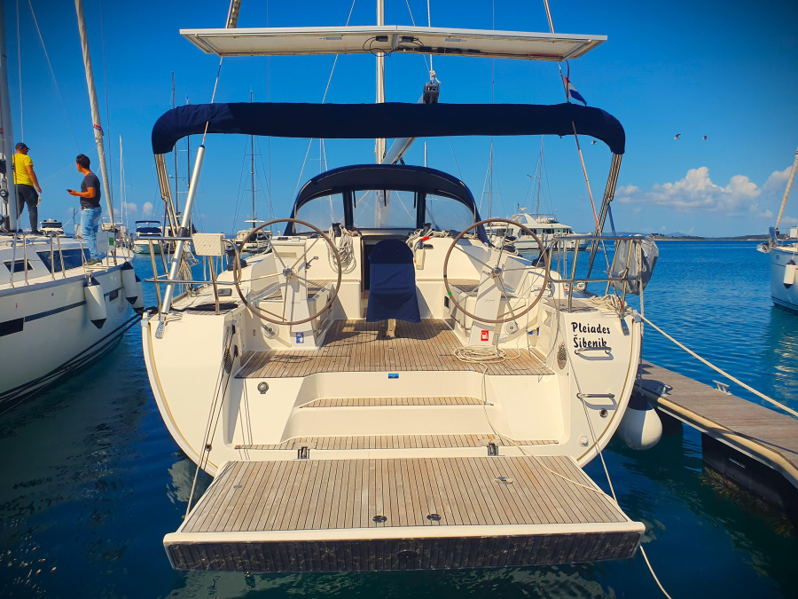 Photo #1 - Bavaria Cruiser 46 (Pleiades) en Marina - 14253