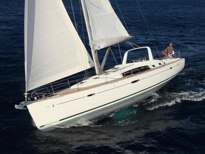 Photo #1 - Beneteau Oceanis 50 Family (Seladon II) en Main Port - 16967