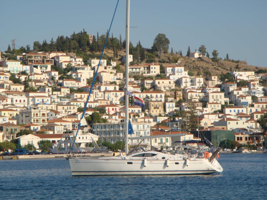 Photo #1 - Sun Odyssey 49DS (Idrea) en Main Port - 23163
