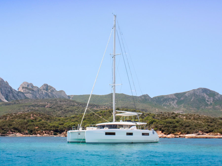 Photo #1 - LAGOON 46 (L'Orceo) en Port Tino Rossi - 14040