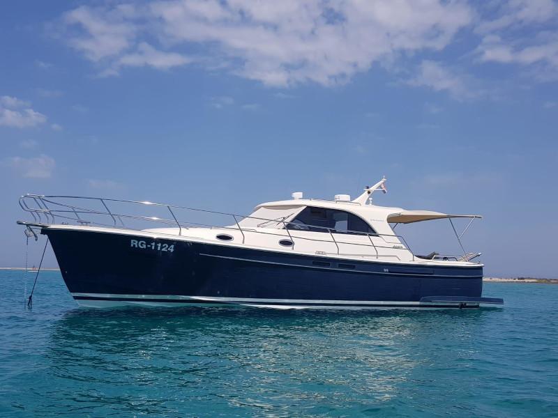 Photo #1 - Adriana 44 (Tina II) en Marina - 16552