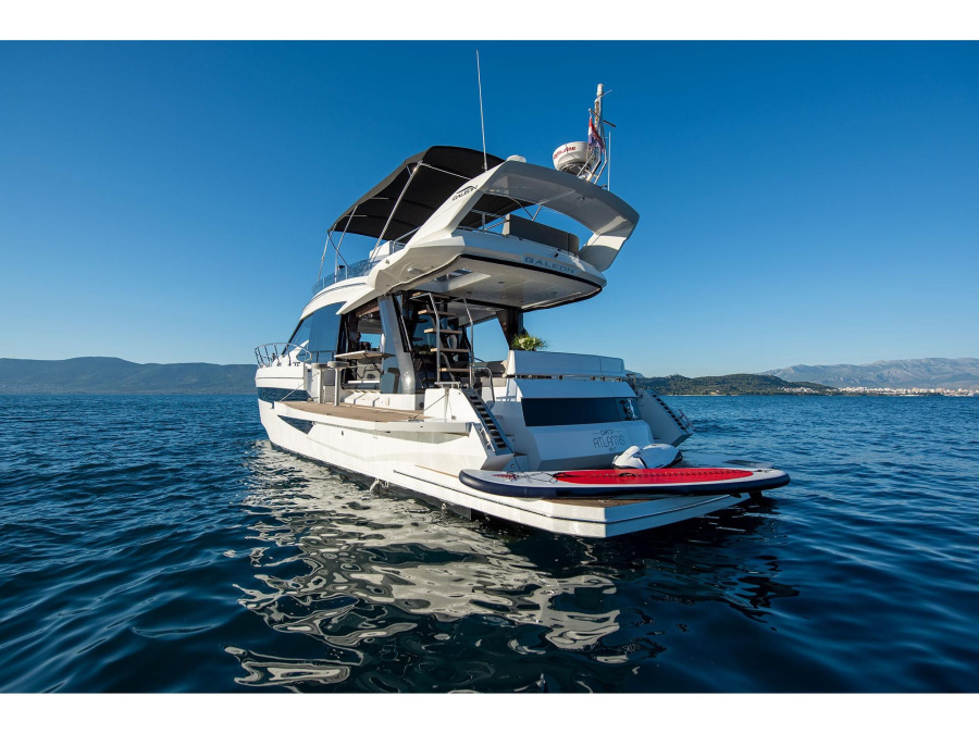 Photo #1 - Galeon 500 Fly (CHAMP ATLANTIS) en Marina Kaštela - 14001