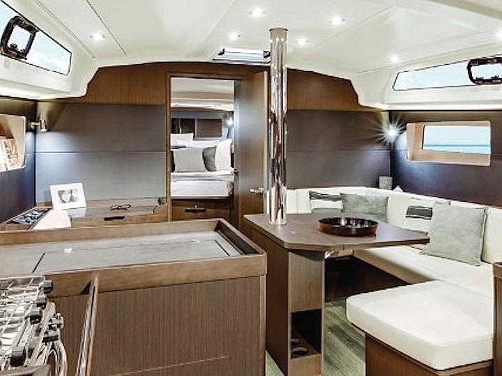 Interior image - 2
