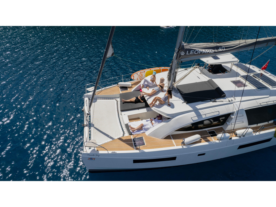 Photo #1 - Leopard 40 (Panda Joy) en Ece Marina - 22136