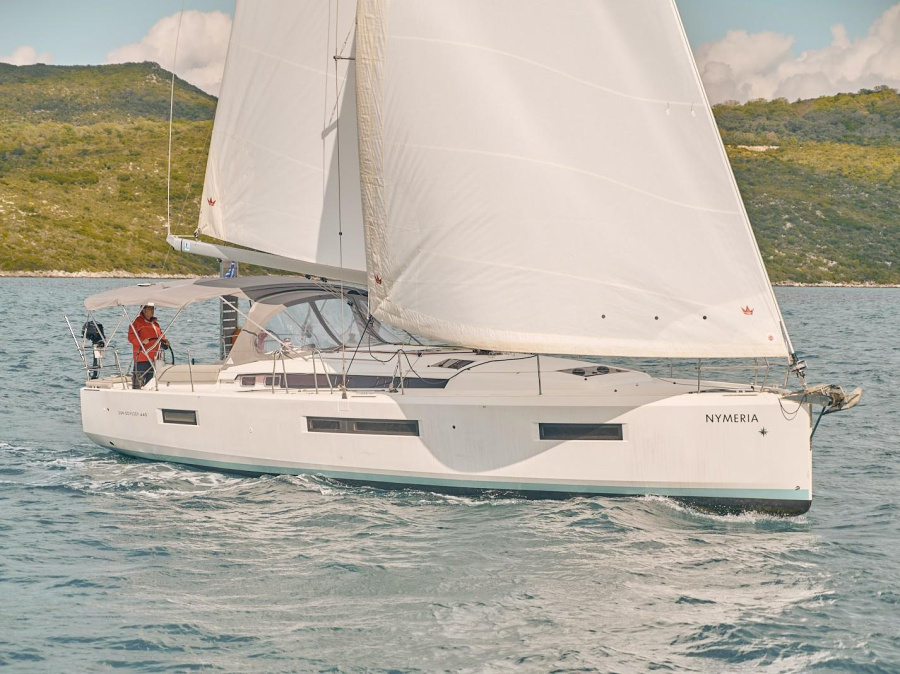 Photo #1 - Sun Odyssey 440 (Nymeria) en Alimos Marina - 13069