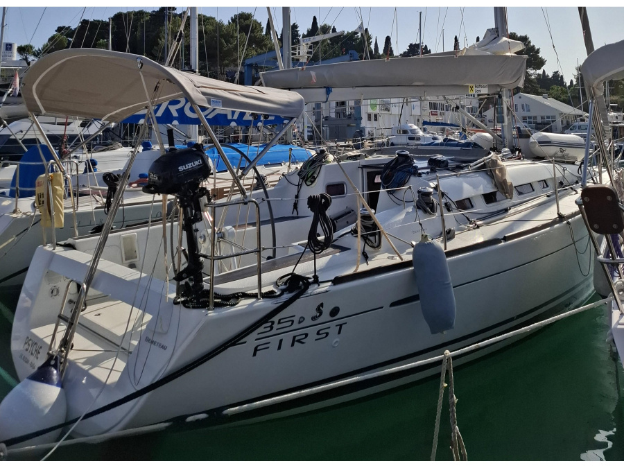 Photo #1 - Beneteau First 35 (PSYCHE) en Trget Port - 20473