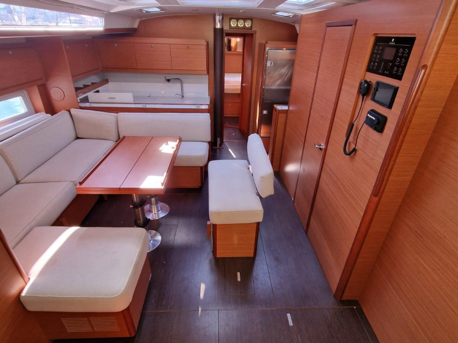 Interior image - 1