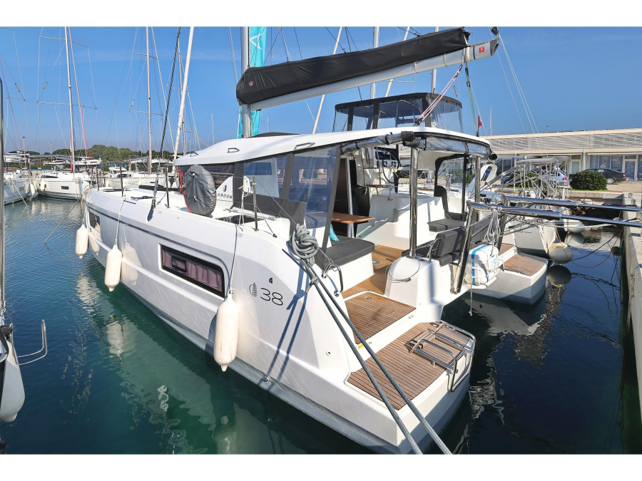 Photo #1 - Lagoon 38 OWNER VERSION (NAMI) en D-Marin Dalmacija Marina - 64392