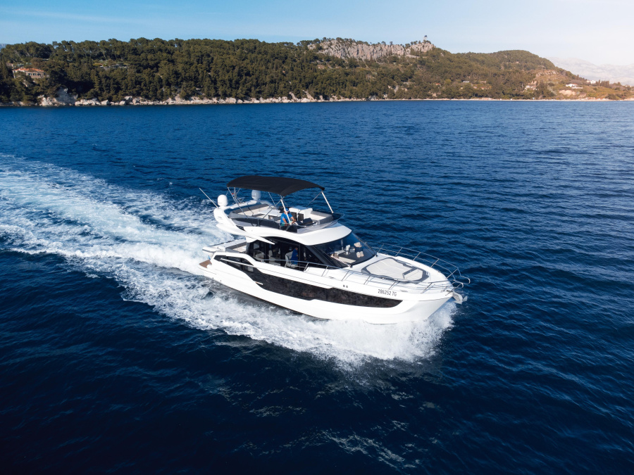 Photo #1 - Galeon 440 Fly (FGstar Mini) en Marina Baotić - 19628