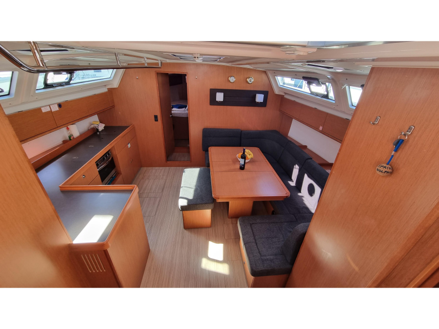 Interior image - 2