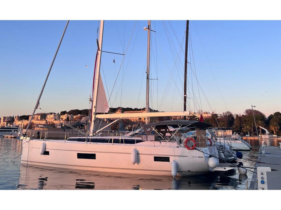 Photo #1 - Bavaria C50 (B-Line) en Marinturk Village Port - 17986