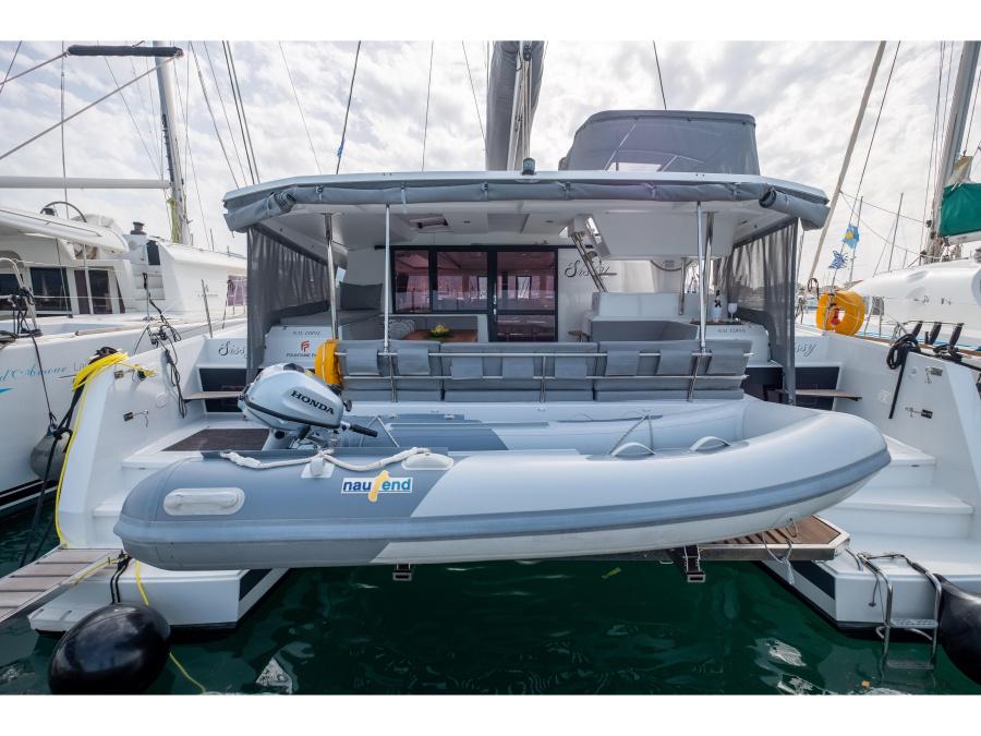 Photo #1 - Fountaine Pajot Astréa 42 (Sissy) en D-Marin Marina Lefkas - 11159