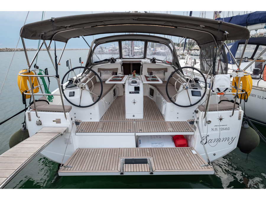 Photo #1 - Sun Odyssey 410 (Sammy) en D-Marin Marina Lefkas - 12032