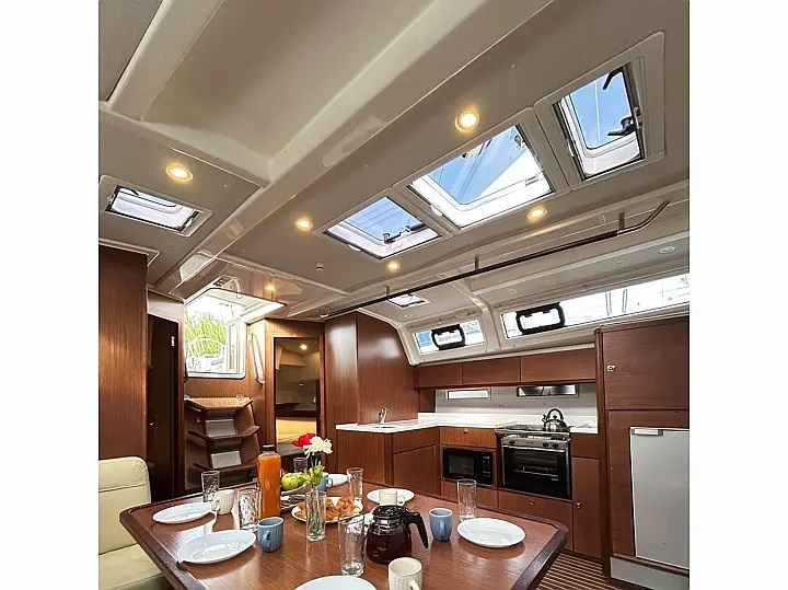Interior image - 1
