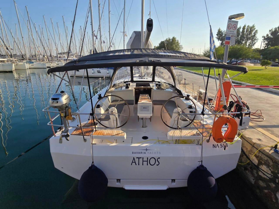 Photo #1 - Bavaria C42 (Athos) en Alimos Marina - 17241