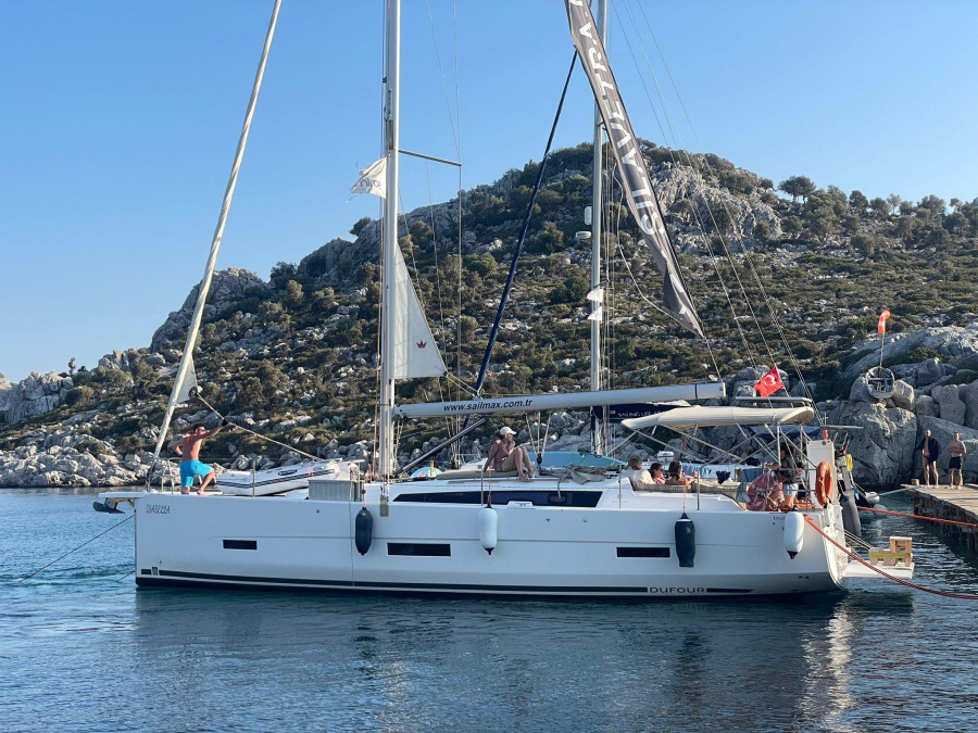 Photo #1 - Dufour 430 Grand Large (Isabella) en Adaköy Marina - 17024