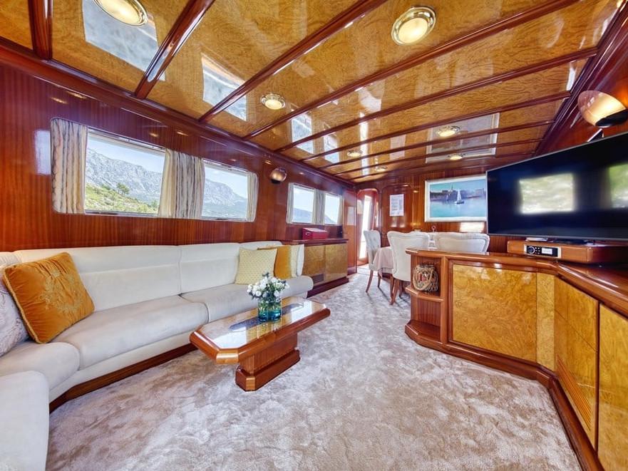 Interior image - 1