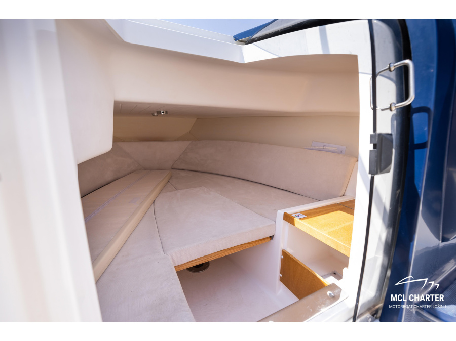 Interior image - 2