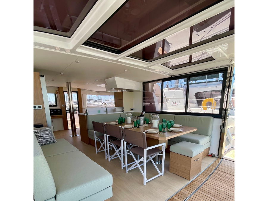 Interior image - 2