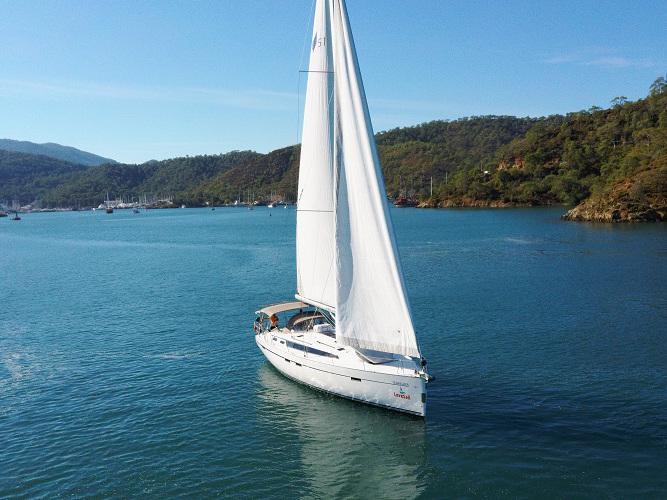Photo #1 - Bavaria 51 Cruiser (Seawalker) en Yacht Classic Hotel - 16537