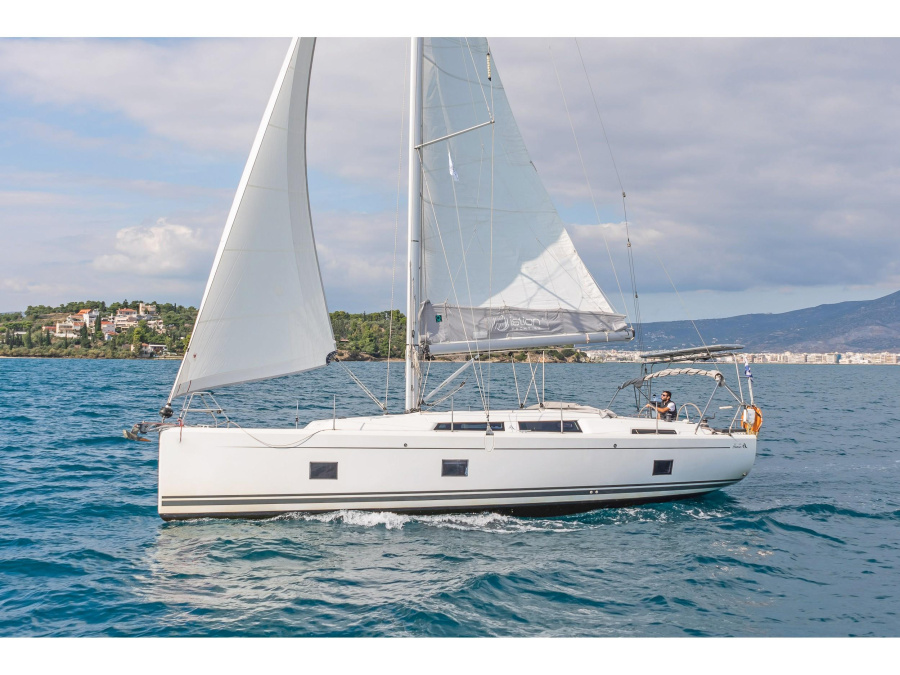 Photo #1 - Hanse 418 (Azur) en Main Port - 8723