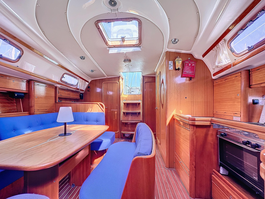 Interior image - 1