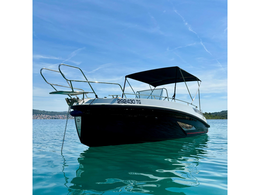 Photo #1 - Arrow Abaris 23 (no name) en City Port - 20864