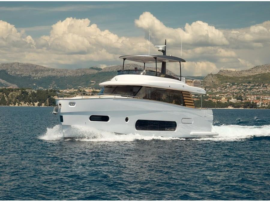 Photo #1 - Azimut Magellano 66 (Princess M) en ACI Marina - 19380