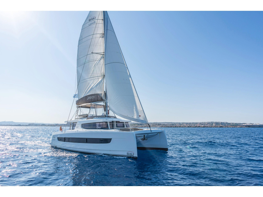 Photo #1 - Bali 4.6 A/C & GEN & WM (Aria) en Port of Lefkas - 22901