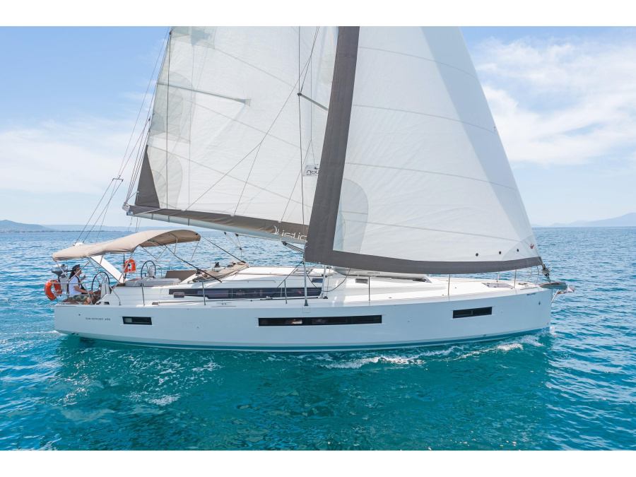 Photo #1 - Sun Odyssey 490 GEN & A/C (Capt. Jack Sparrow) en D-Marin Marina Lefkas - 17534