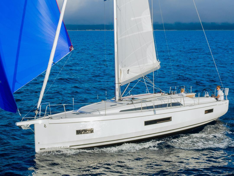 Photo #1 - Oceanis 40.1 (Ithaca) en Alimos Marina - 21142